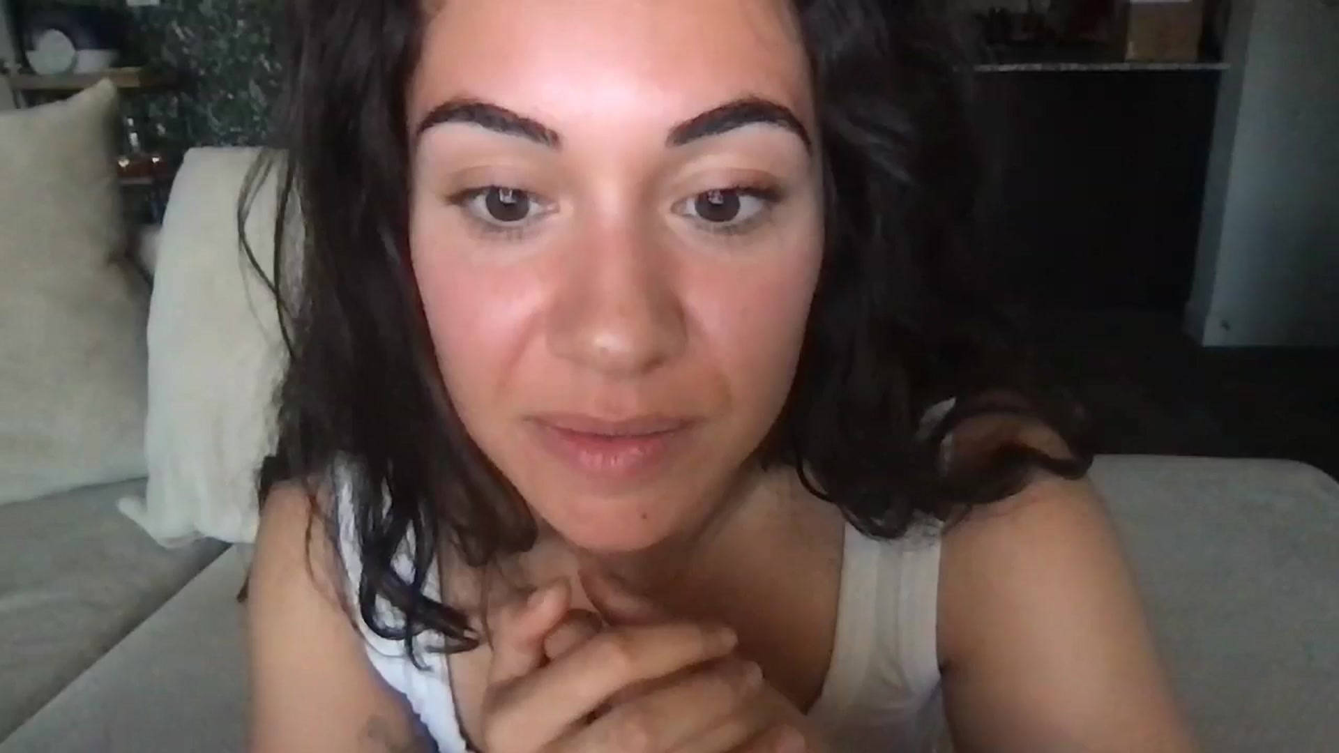 Gallery image thumbnail from pineappsauce's myfreecams stream on, 05/22/2024, 21:33 image 8 of 20