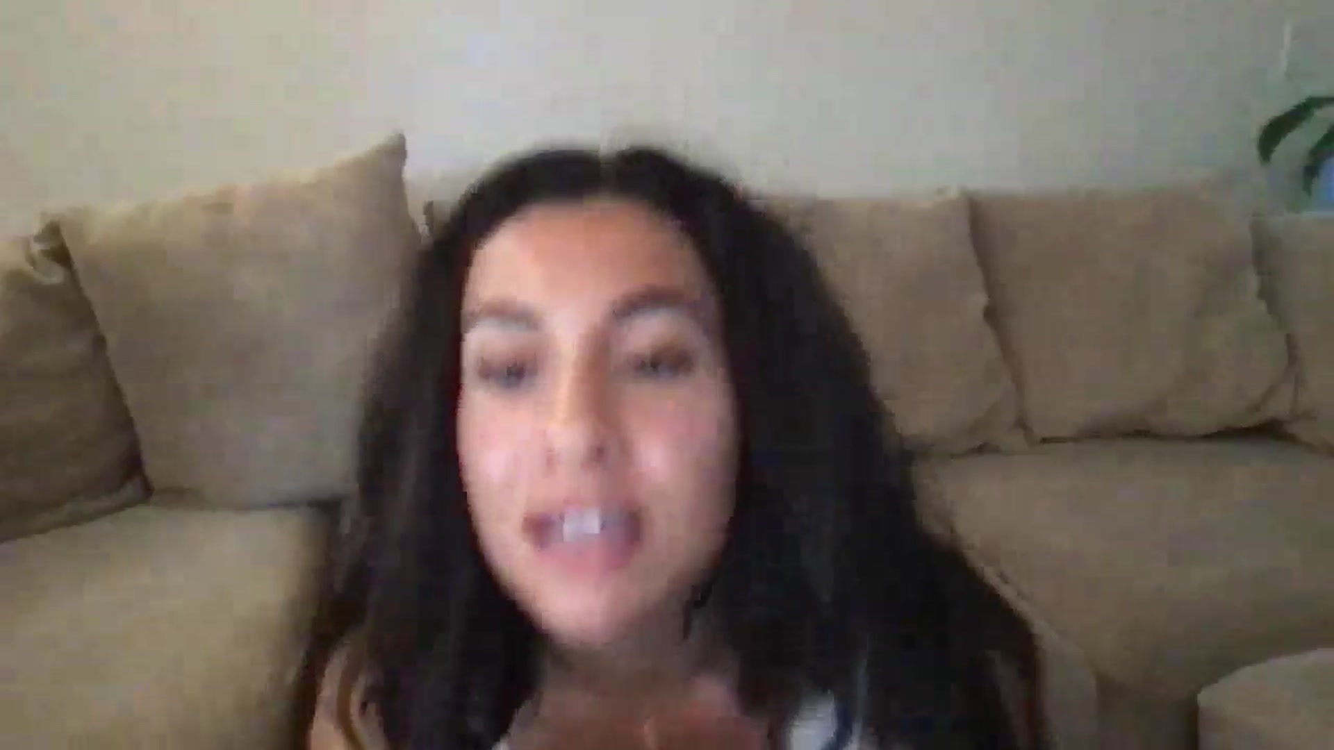 Gallery image thumbnail from pineappsauce's myfreecams stream on, 06/06/2024, 23:44 image 19 of 20