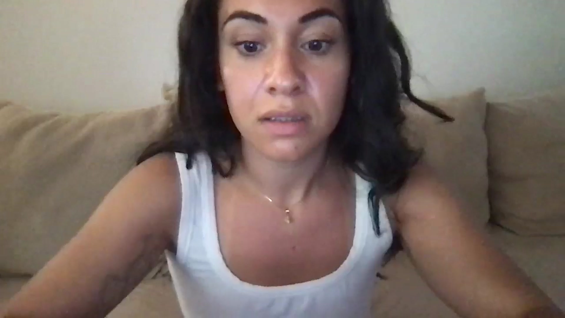 Gallery image thumbnail from pineappsauce's myfreecams stream on, 06/13/2024, 19:32 image 18 of 20