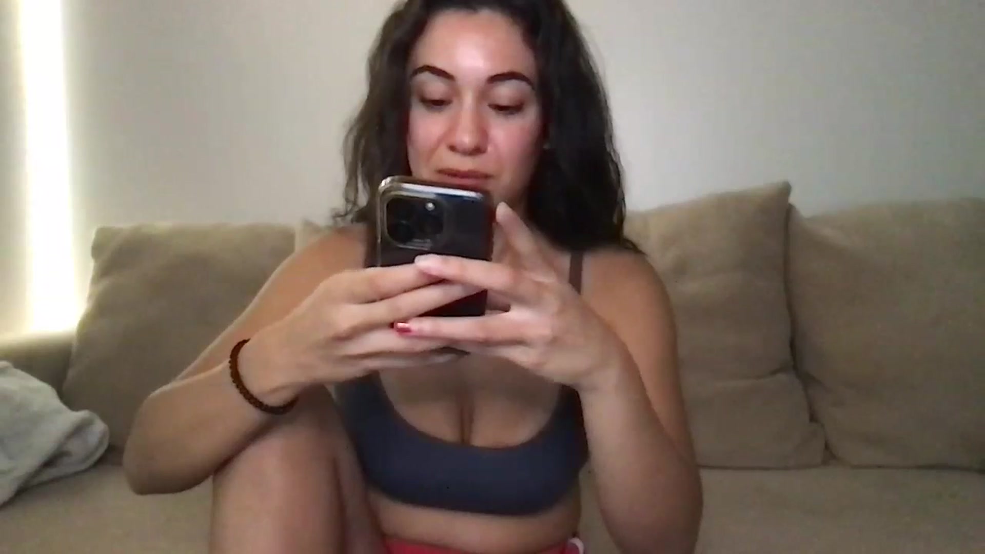 Gallery image thumbnail from pineappsauce's myfreecams stream on, 09/25/2024, 22:05 image 13 of 20