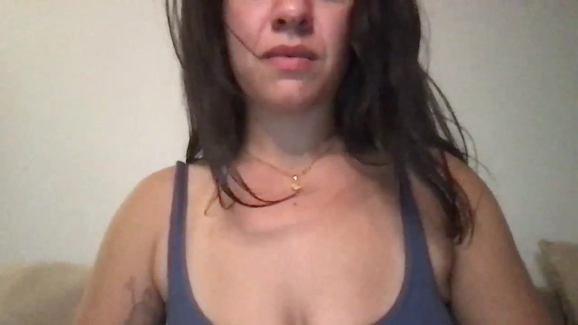 Gallery image thumbnail from pineappsauce's myfreecams stream on, 10/01/2024, 24:04 image 19 of 20