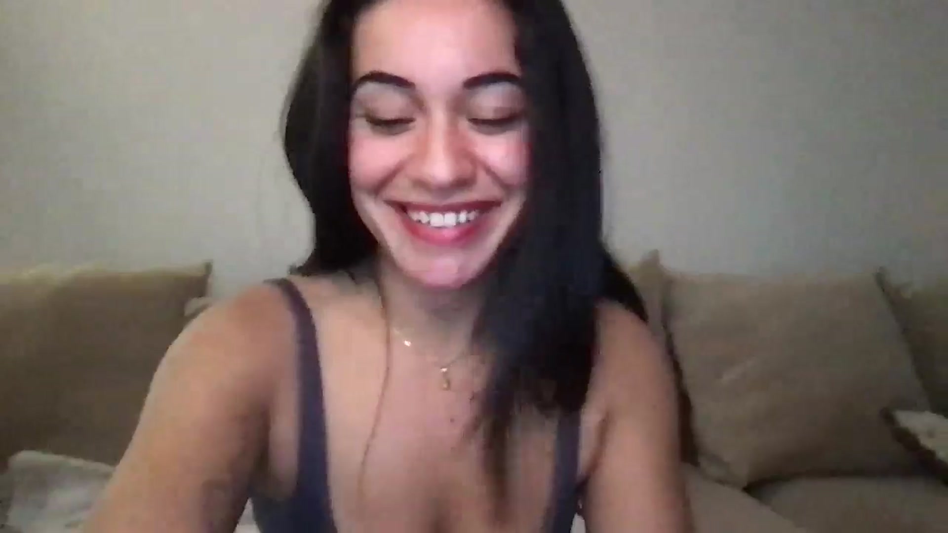 Gallery image thumbnail from pineappsauce's myfreecams stream on, 11/13/2024, 22:21 image 16 of 20
