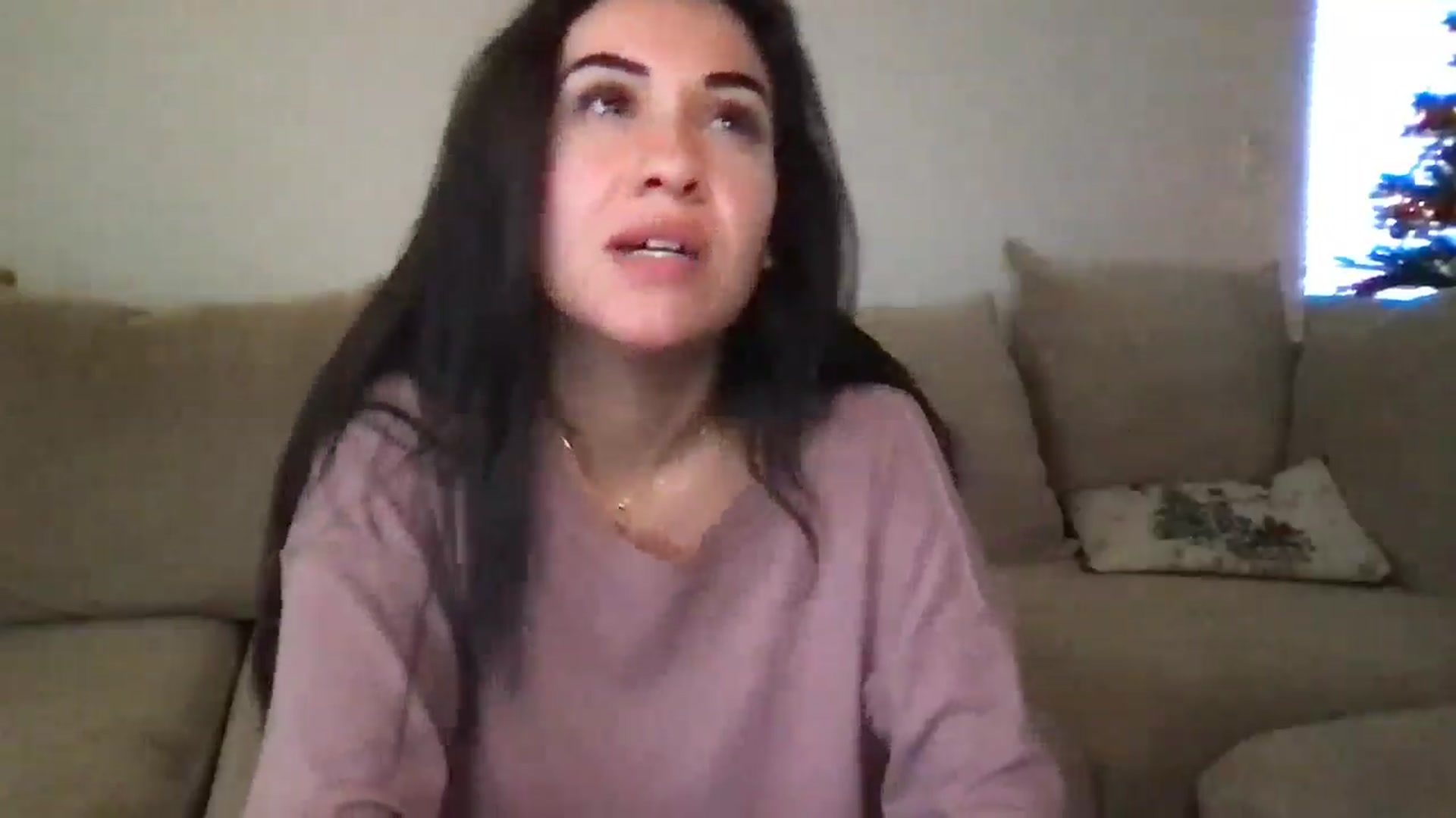 Gallery image thumbnail from pineappsauce's myfreecams stream on, 12/10/2024, 21:11 image 7 of 20