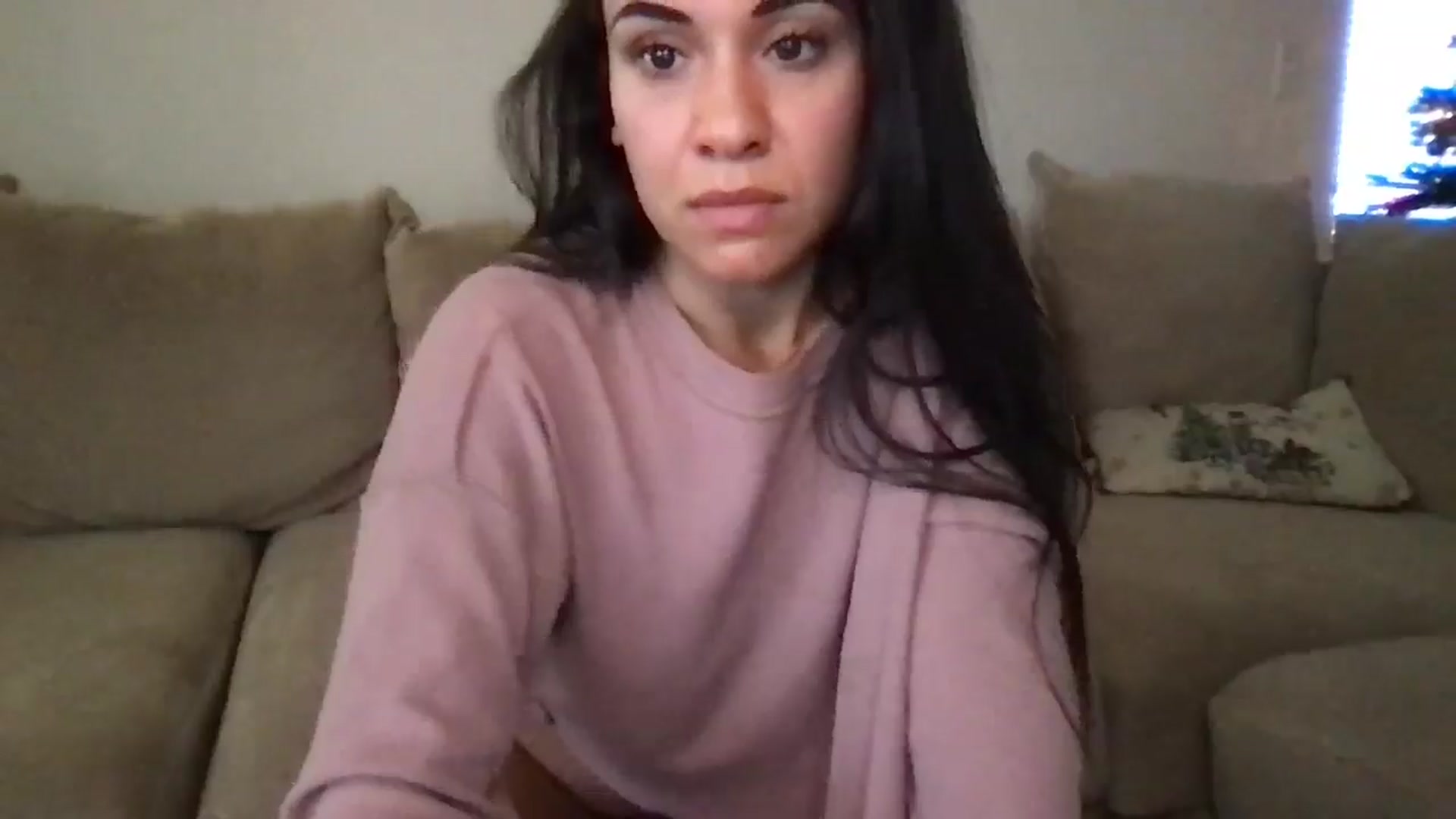 Gallery image thumbnail from pineappsauce's myfreecams stream on, 12/10/2024, 21:11 image 14 of 20