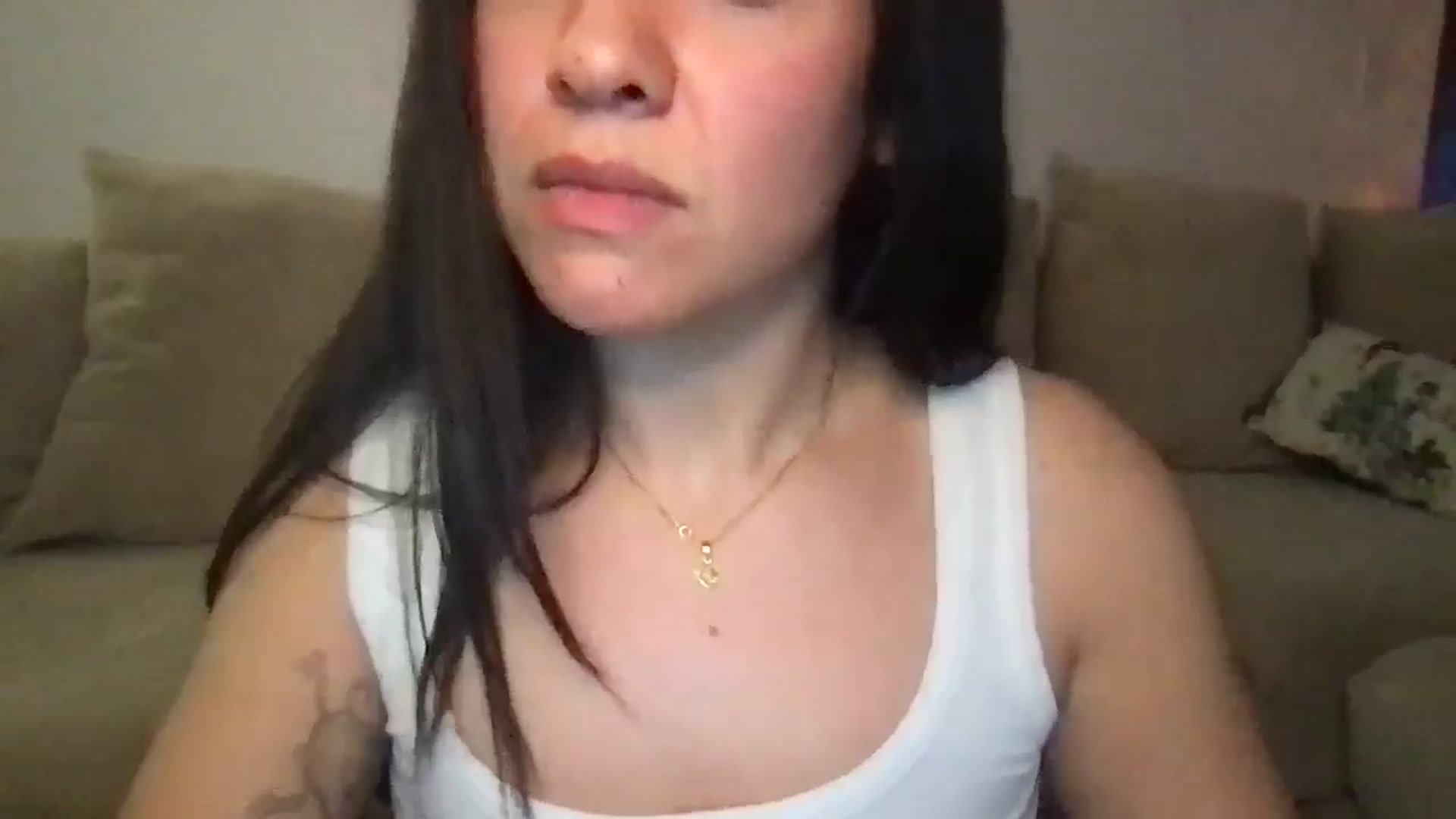 Gallery image thumbnail from pineappsauce's myfreecams stream on, 12/17/2024, 02:51 image 15 of 20