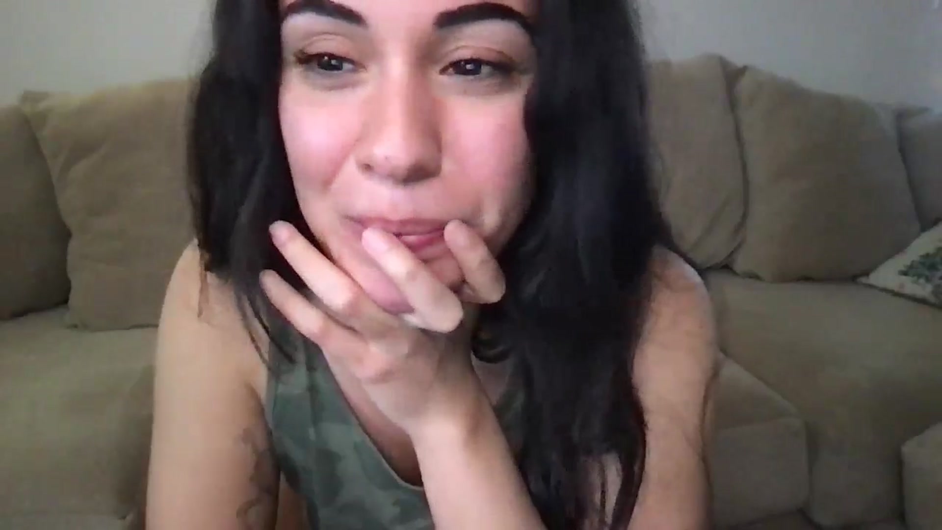 Gallery image thumbnail from pineappsauce's myfreecams stream on, 12/30/2024, 20:55 image 2 of 20
