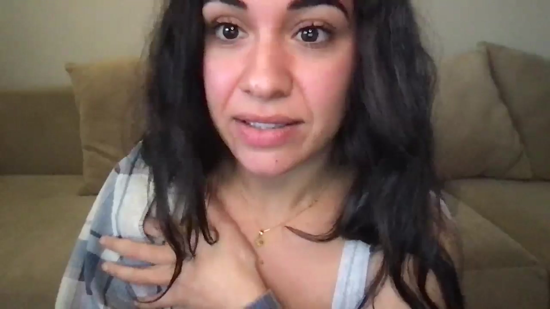 Gallery image thumbnail from pineappsauce's myfreecams stream on, 12/31/2024, 20:19 image 18 of 20