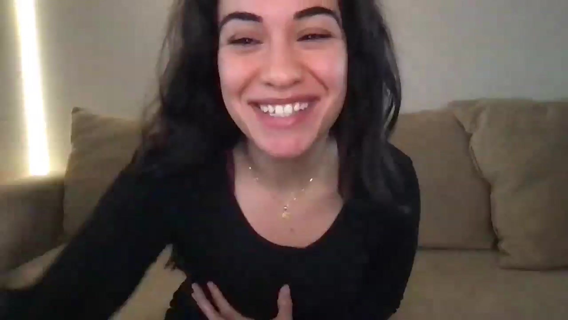 Gallery image thumbnail from pineappsauce's myfreecams stream on, 01/18/2025, 21:13 image 1 of 20