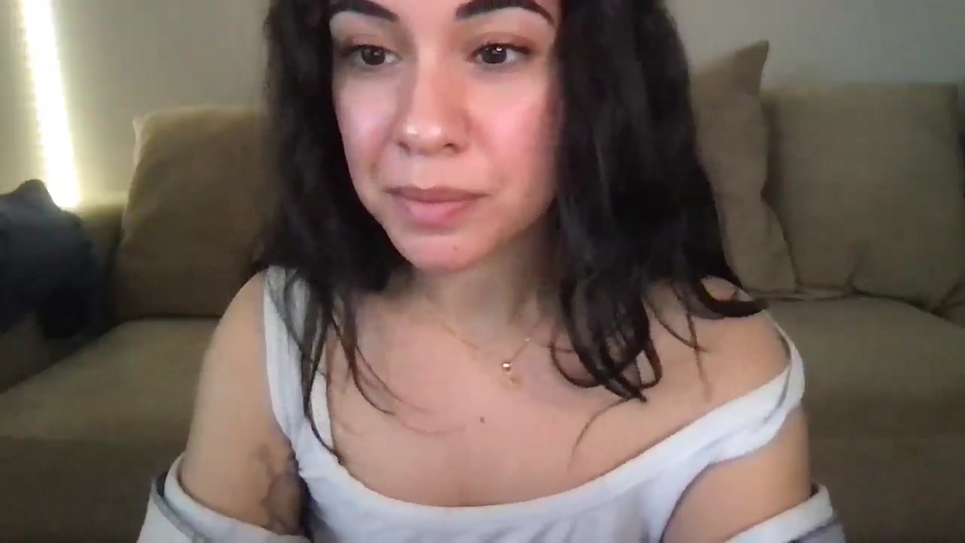 Gallery image thumbnail from pineappsauce's myfreecams stream on, 01/30/2025, 21:03 image 19 of 20