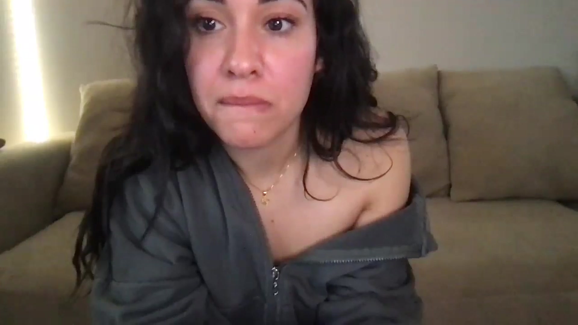 Gallery image thumbnail from pineappsauce's myfreecams stream on, 01/31/2025, 21:02 image 19 of 20