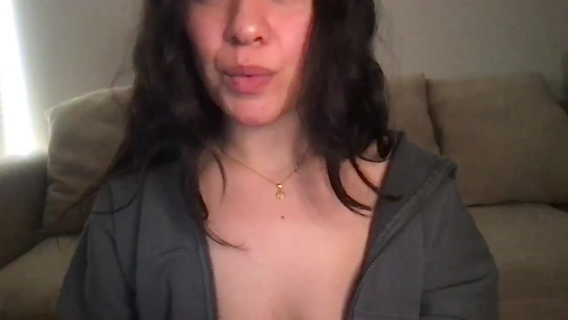 Gallery image thumbnail from pineappsauce's myfreecams stream on, 02/01/2025, 02:39 image 15 of 20
