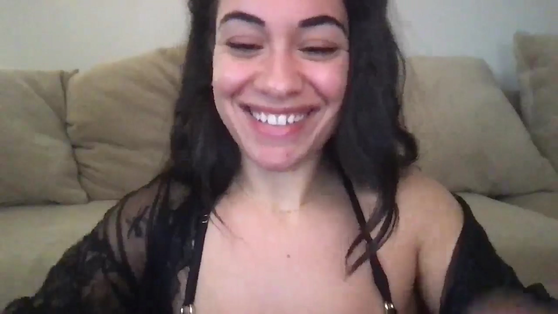 Gallery image thumbnail from pineappsauce's myfreecams stream on, 02/01/2025, 19:55 image 10 of 20