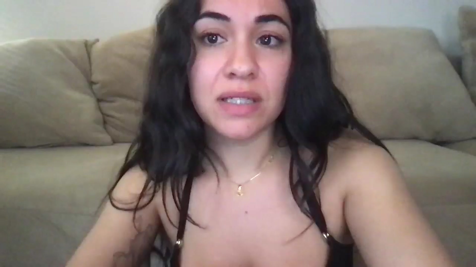 Gallery image thumbnail from pineappsauce's myfreecams stream on, 02/01/2025, 21:03 image 12 of 20