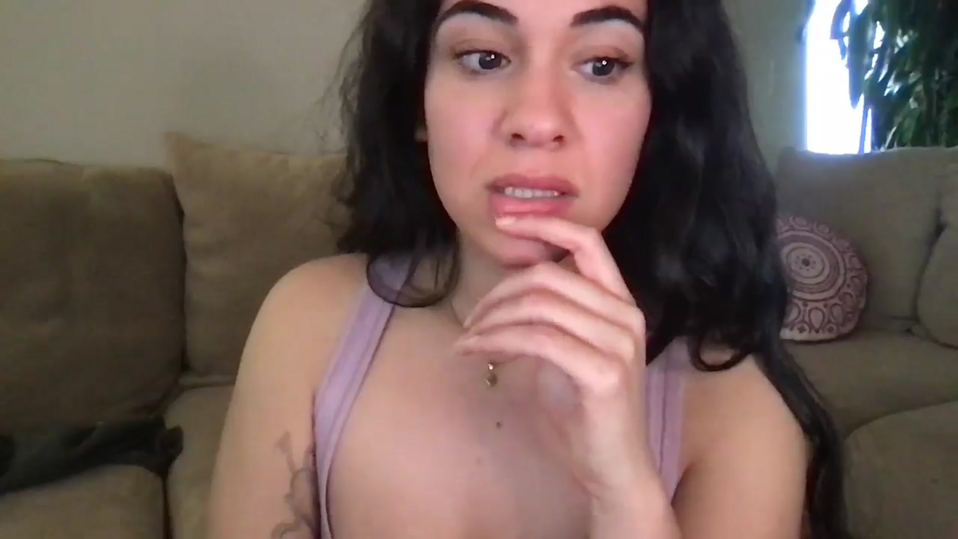 Gallery image thumbnail from pineappsauce's myfreecams stream on, 02/17/2025, 21:49 image 17 of 20
