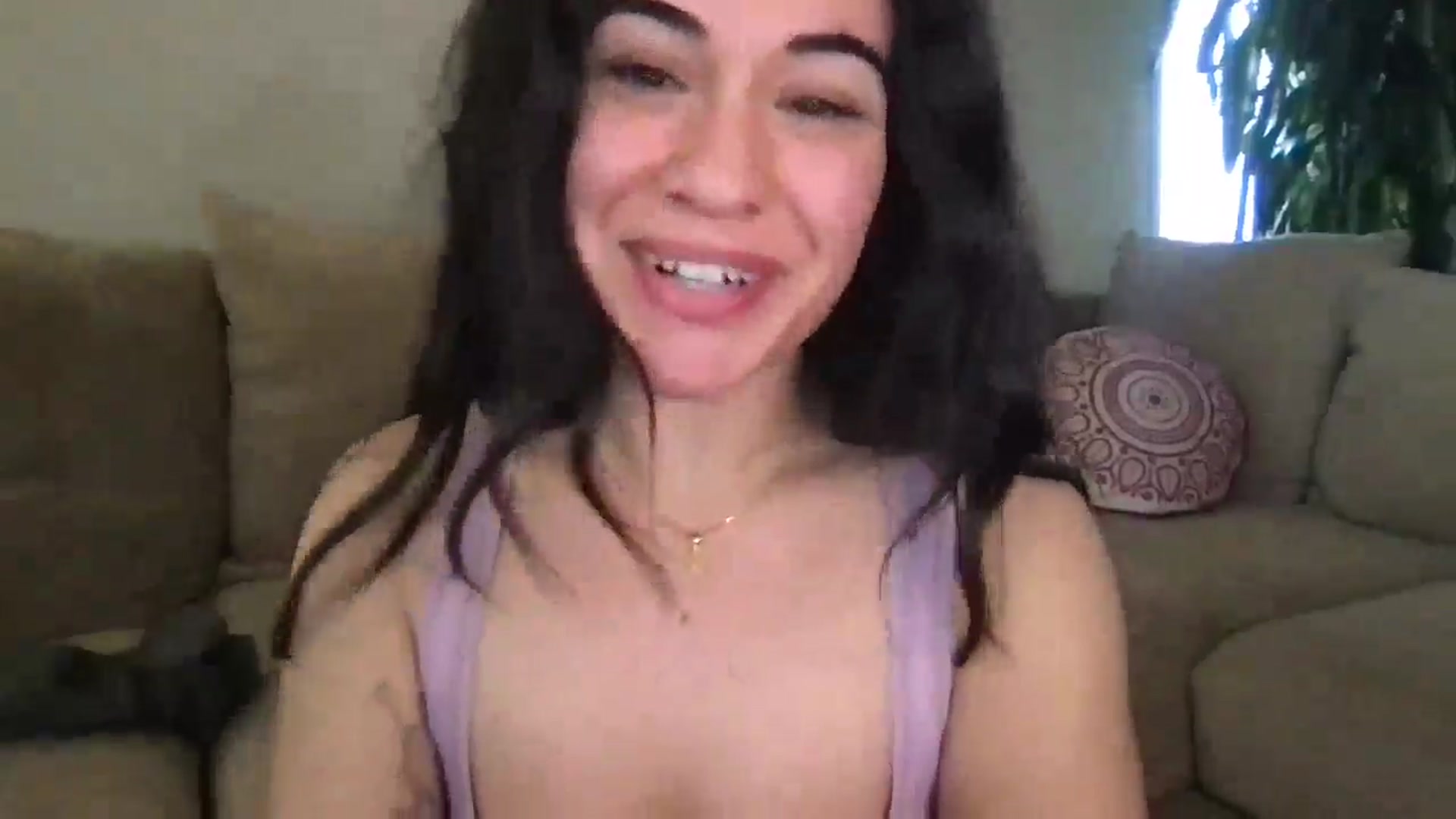 Gallery image thumbnail from pineappsauce's myfreecams stream on, 02/17/2025, 21:49 image 4 of 20