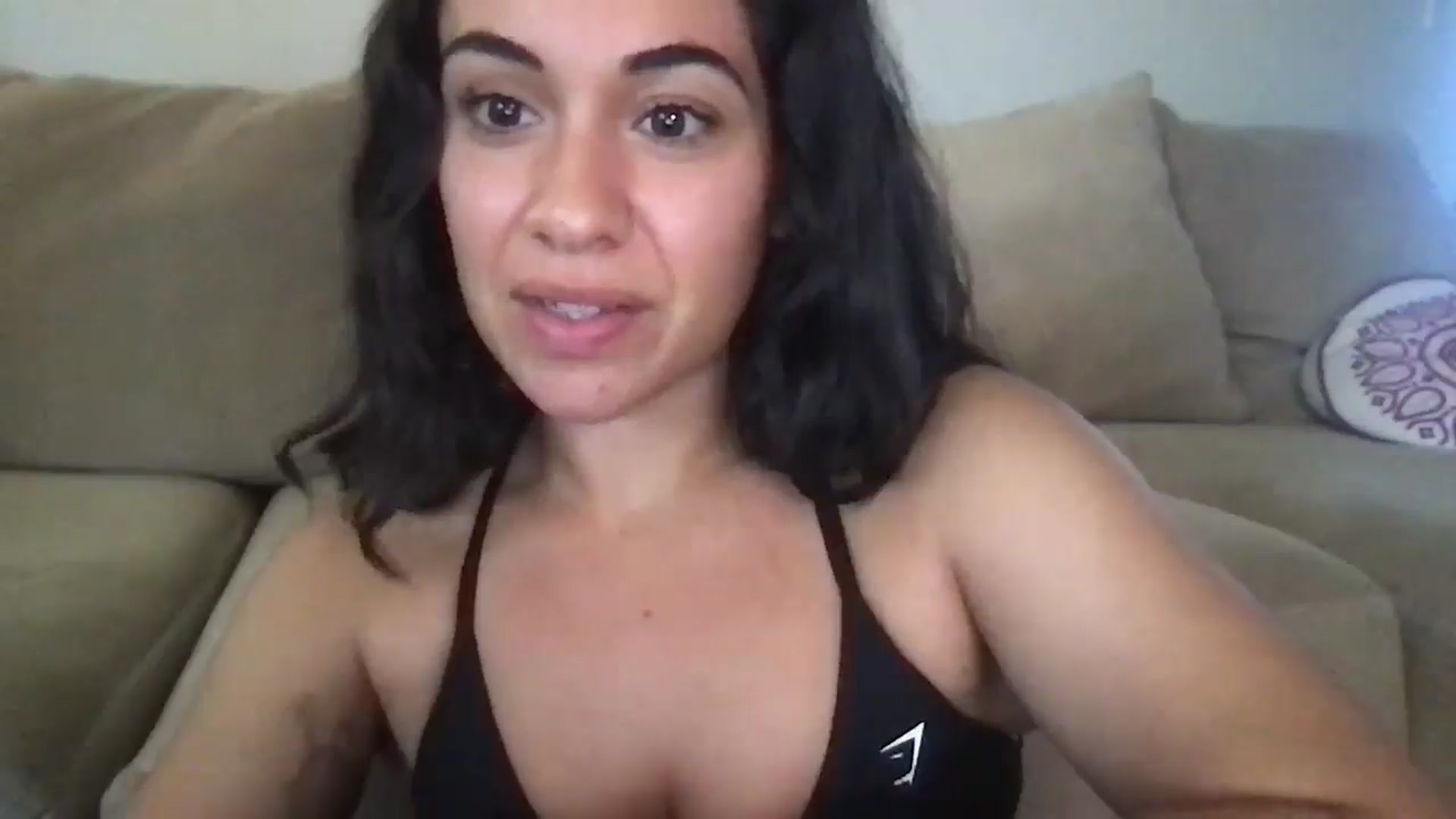 Gallery image thumbnail from pineappsauce's myfreecams stream on, 04/14/2025, 22:07 image 6 of 20