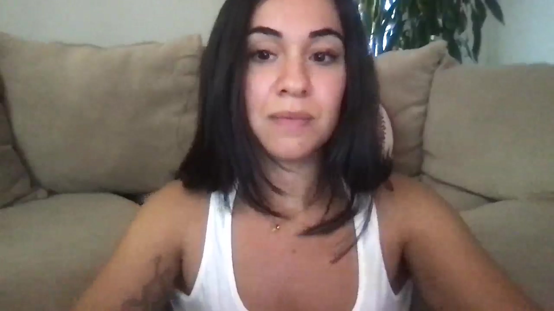 Gallery image thumbnail from pineappsauce's myfreecams stream on, 05/14/2025, 19:00 image 10 of 20