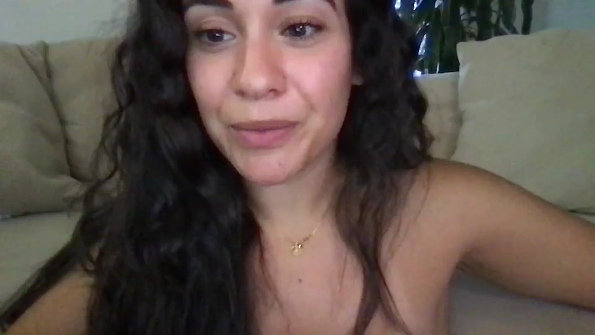 Gallery image thumbnail from pineappsauce's myfreecams stream on, 06/30/2025, 21:50 image 17 of 20