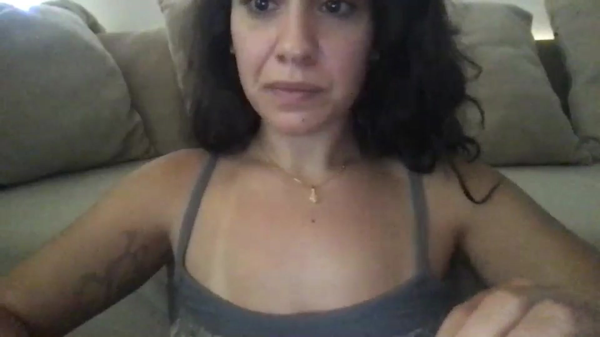 Gallery image thumbnail from pineappsauce's myfreecams stream on, 09/15/2025, 18:35 image 18 of 20
