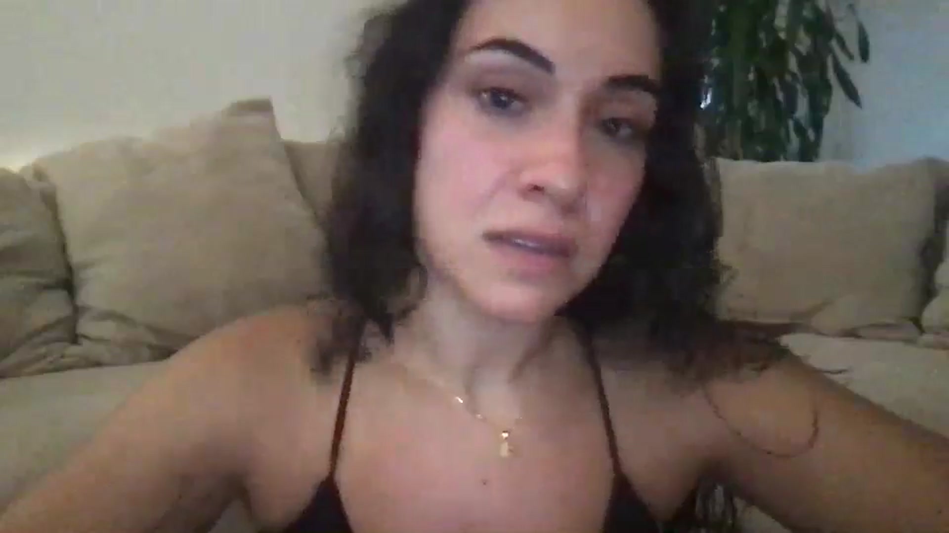 Gallery image thumbnail from pineappsauce's myfreecams stream on, 09/15/2025, 23:11 image 8 of 20