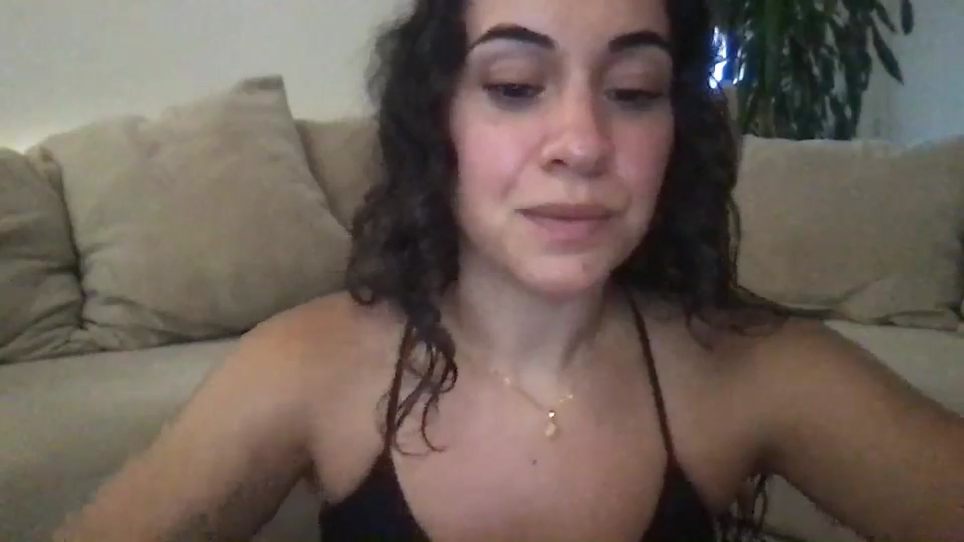 Gallery image thumbnail from pineappsauce's myfreecams stream on, 09/15/2025, 23:11 image 15 of 20