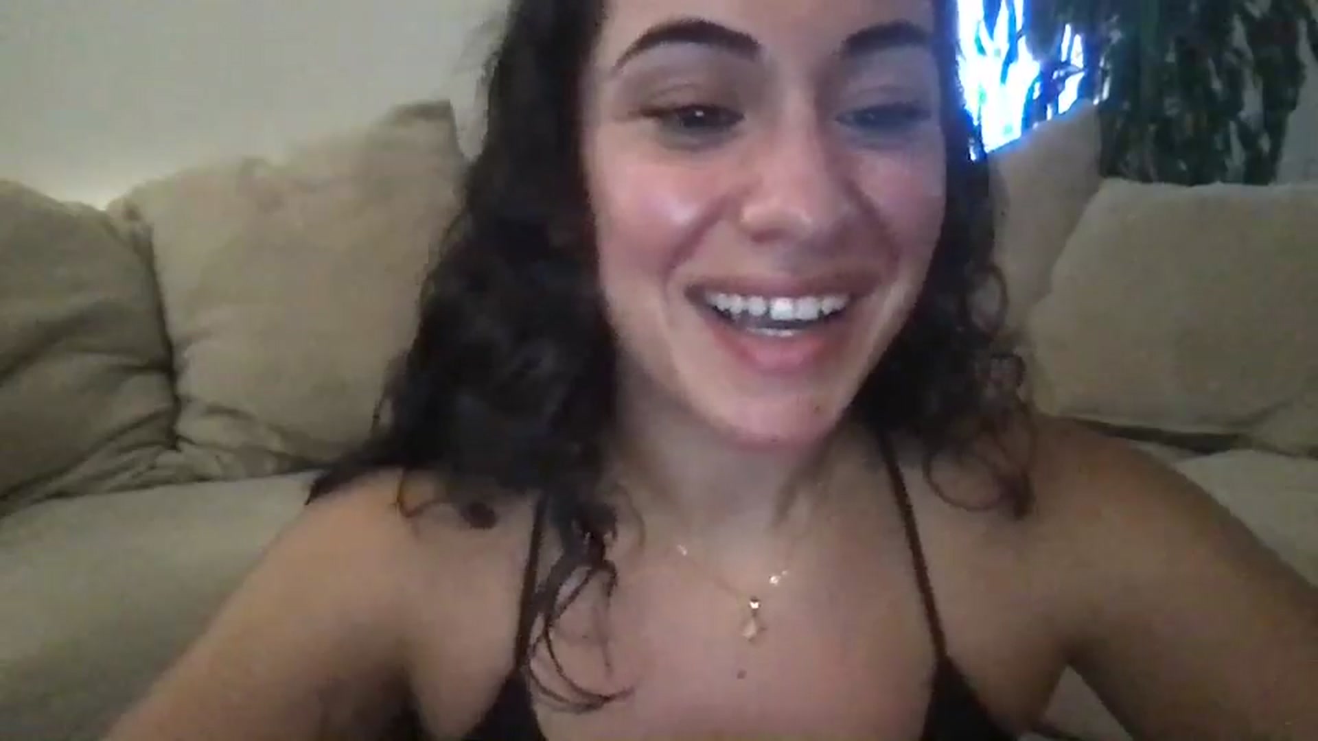 Gallery image thumbnail from pineappsauce's myfreecams stream on, 09/15/2025, 23:11 image 20 of 20