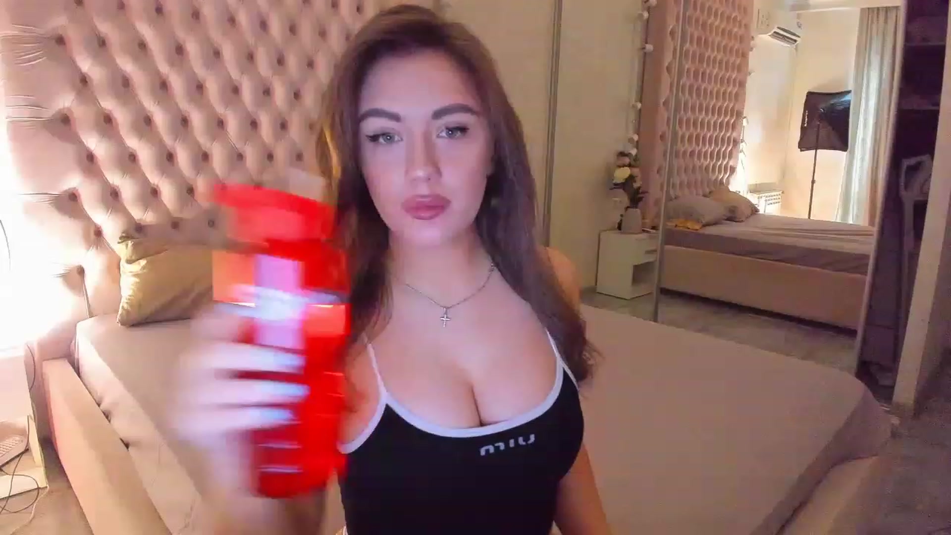 Gallery image thumbnail from pinkheart_'s myfreecams stream on, 08/07/2023, 13:11 image 6 of 20