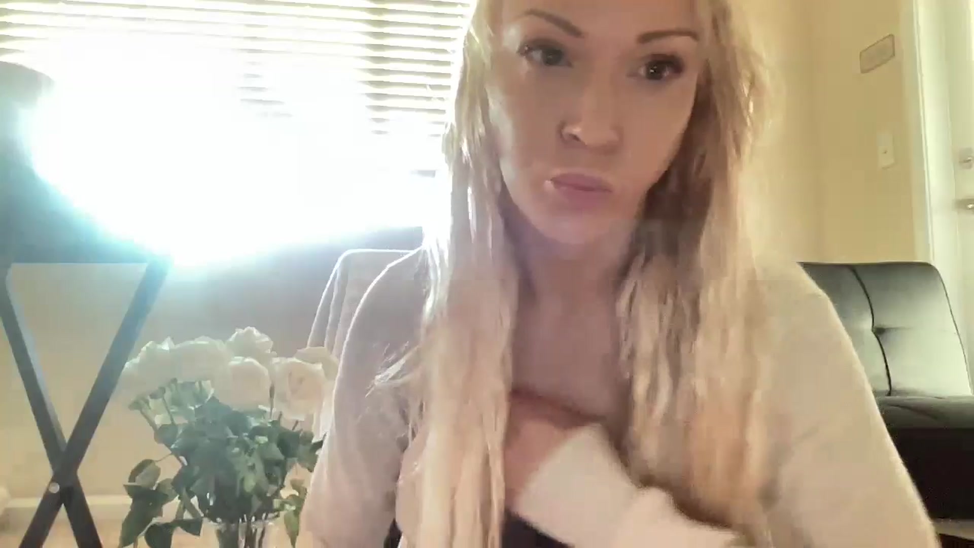 Gallery image thumbnail from pinkittyplay's myfreecams stream on, 04/27/2024, 13:49 image 3 of 20