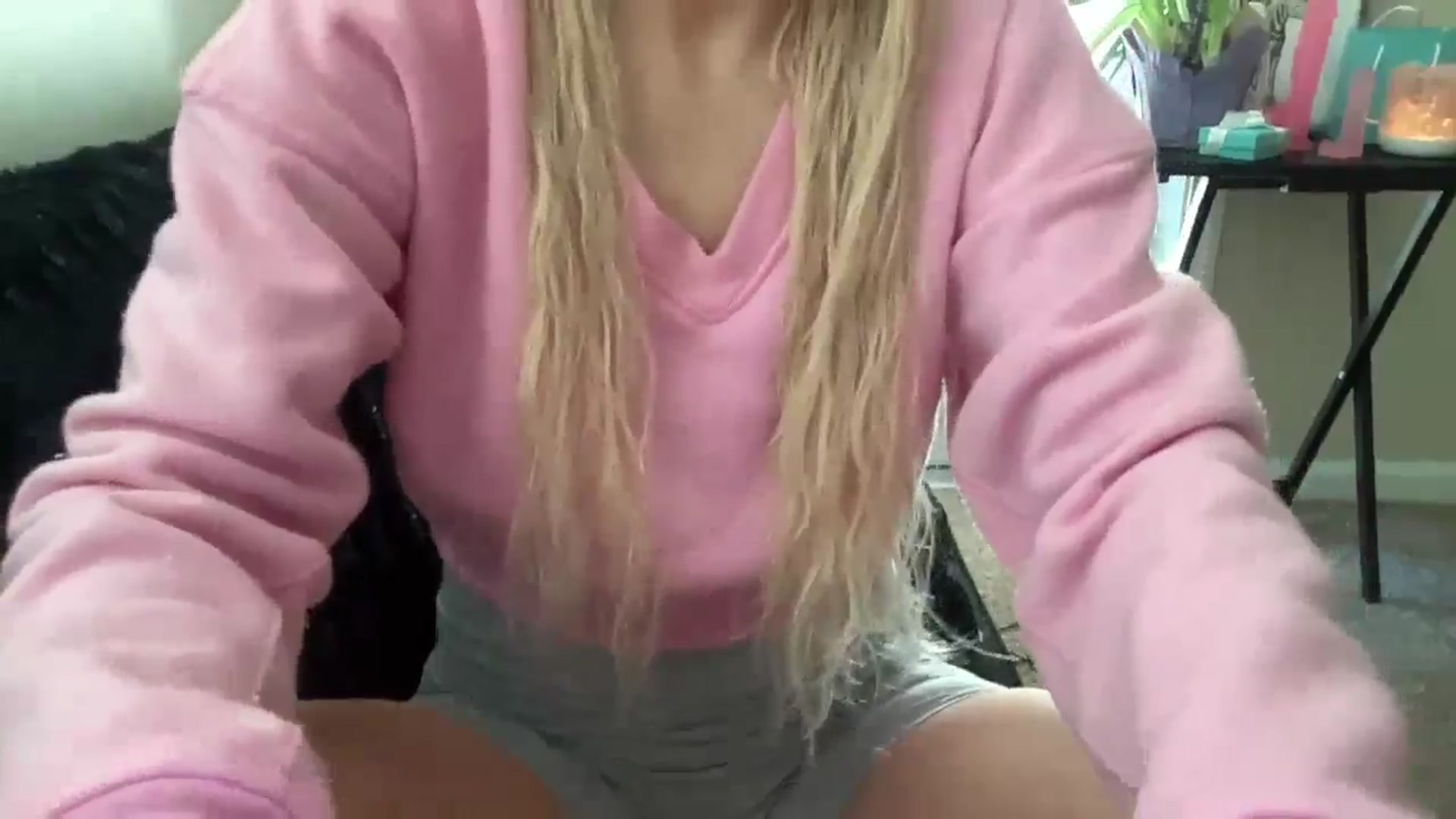 Gallery image thumbnail from pinkittyplay's myfreecams stream on, 05/16/2024, 14:36 image 9 of 20