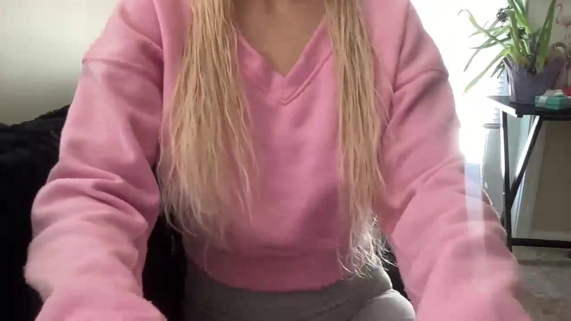 Gallery image thumbnail from pinkittyplay's myfreecams stream on, 05/16/2024, 14:36 image 17 of 20