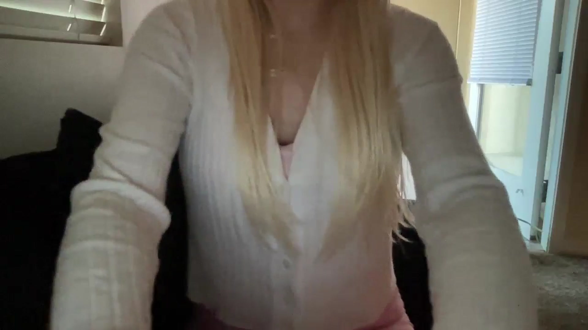 Gallery image thumbnail from pinkittyplay's myfreecams stream on, 05/23/2024, 12:47 image 8 of 20