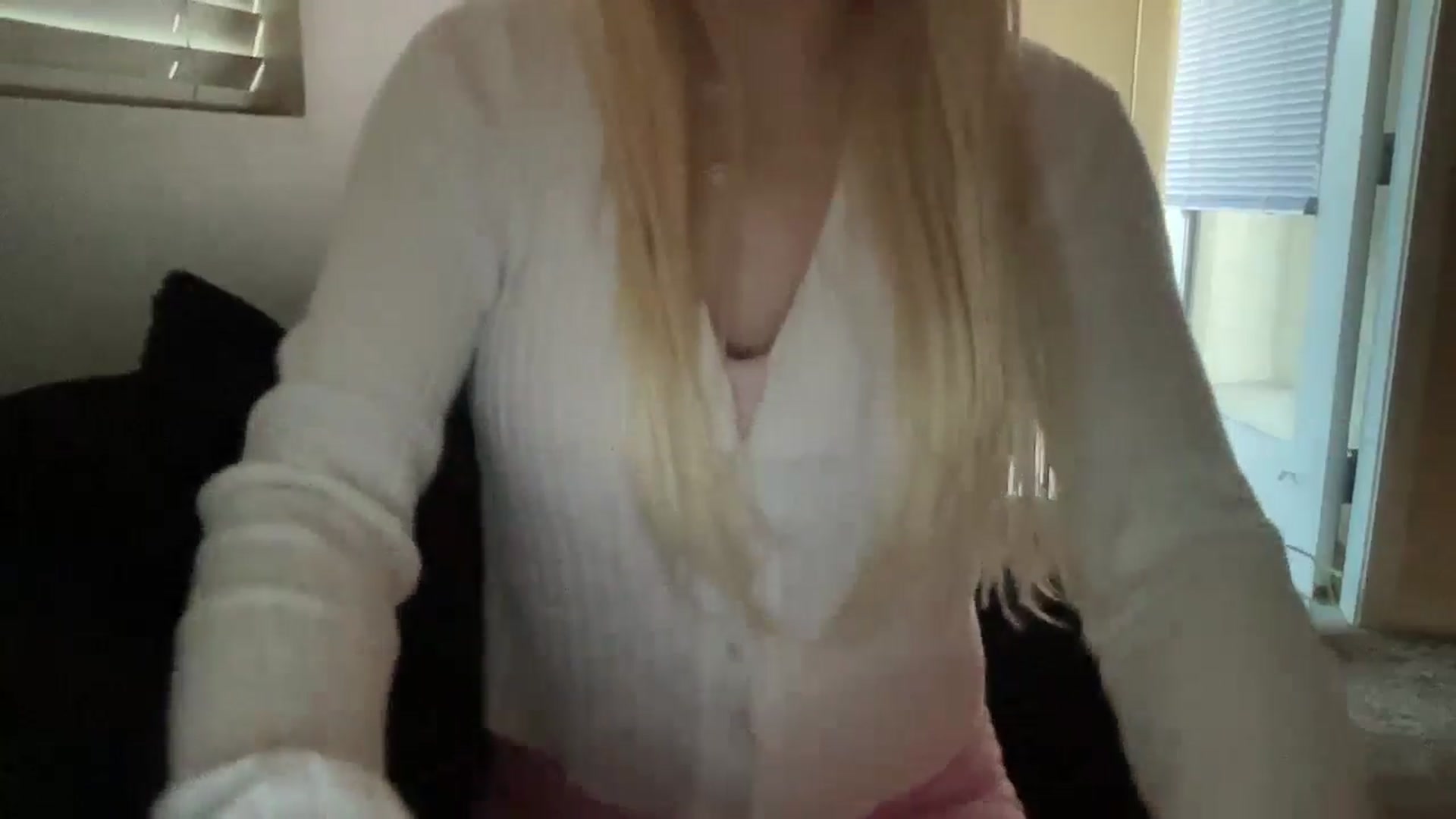 Gallery image thumbnail from pinkittyplay's myfreecams stream on, 05/23/2024, 12:47 image 7 of 20