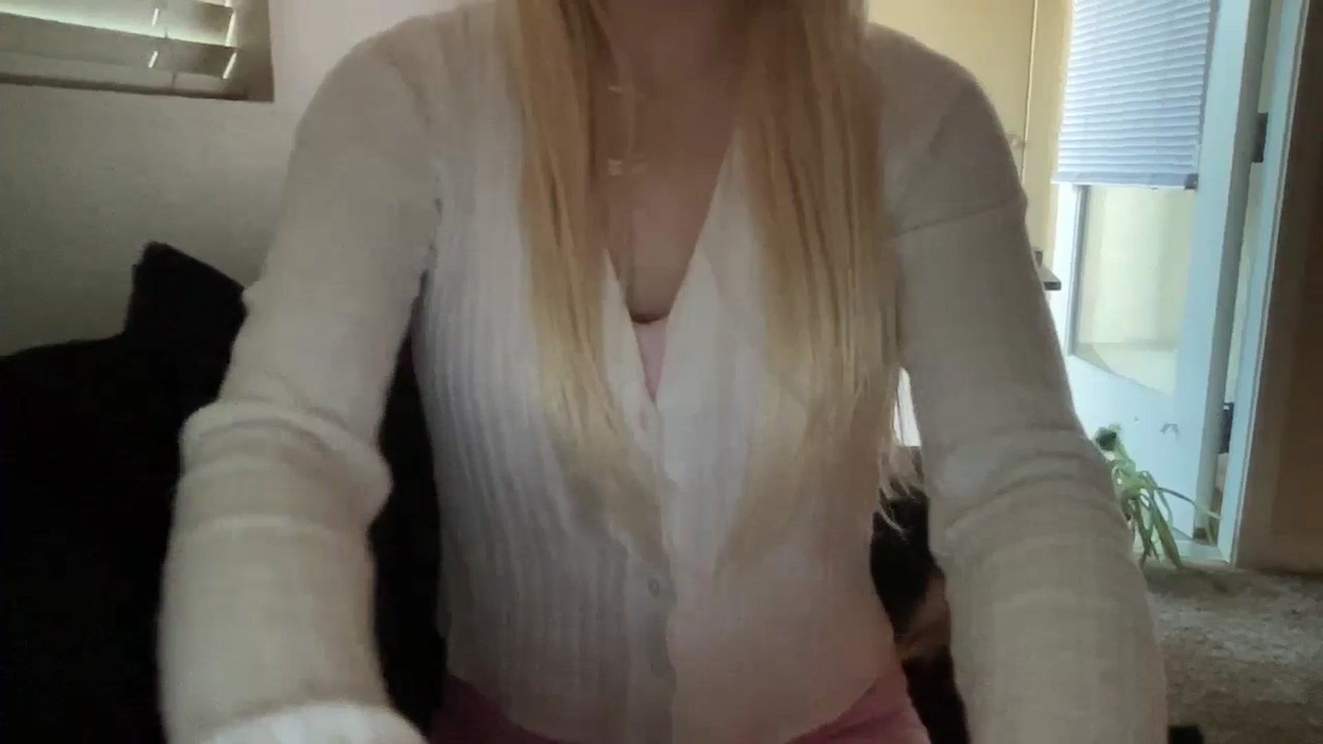 Gallery image thumbnail from pinkittyplay's myfreecams stream on, 05/23/2024, 12:47 image 11 of 20