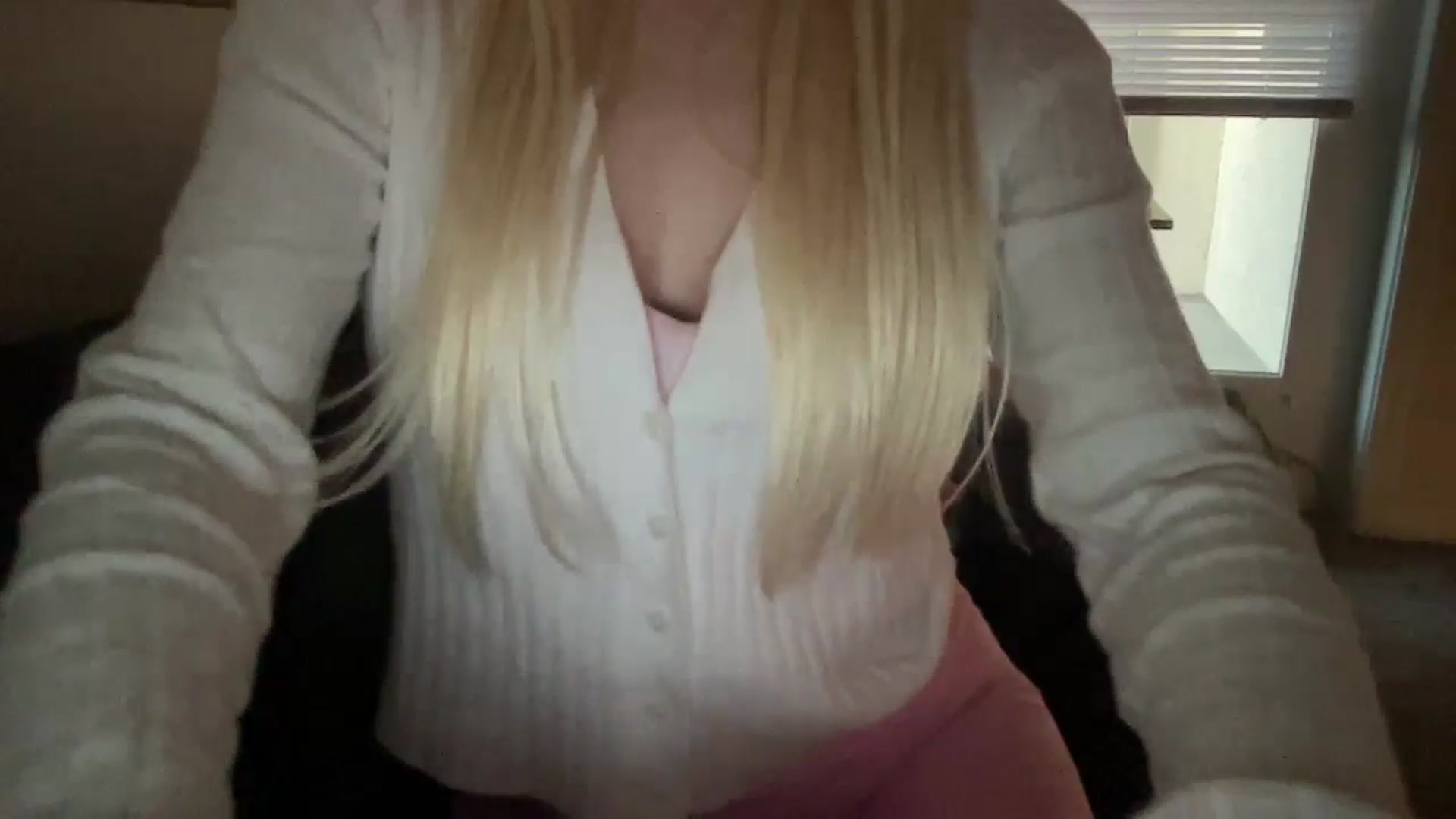 Gallery image thumbnail from pinkittyplay's myfreecams stream on, 05/23/2024, 12:47 image 3 of 20