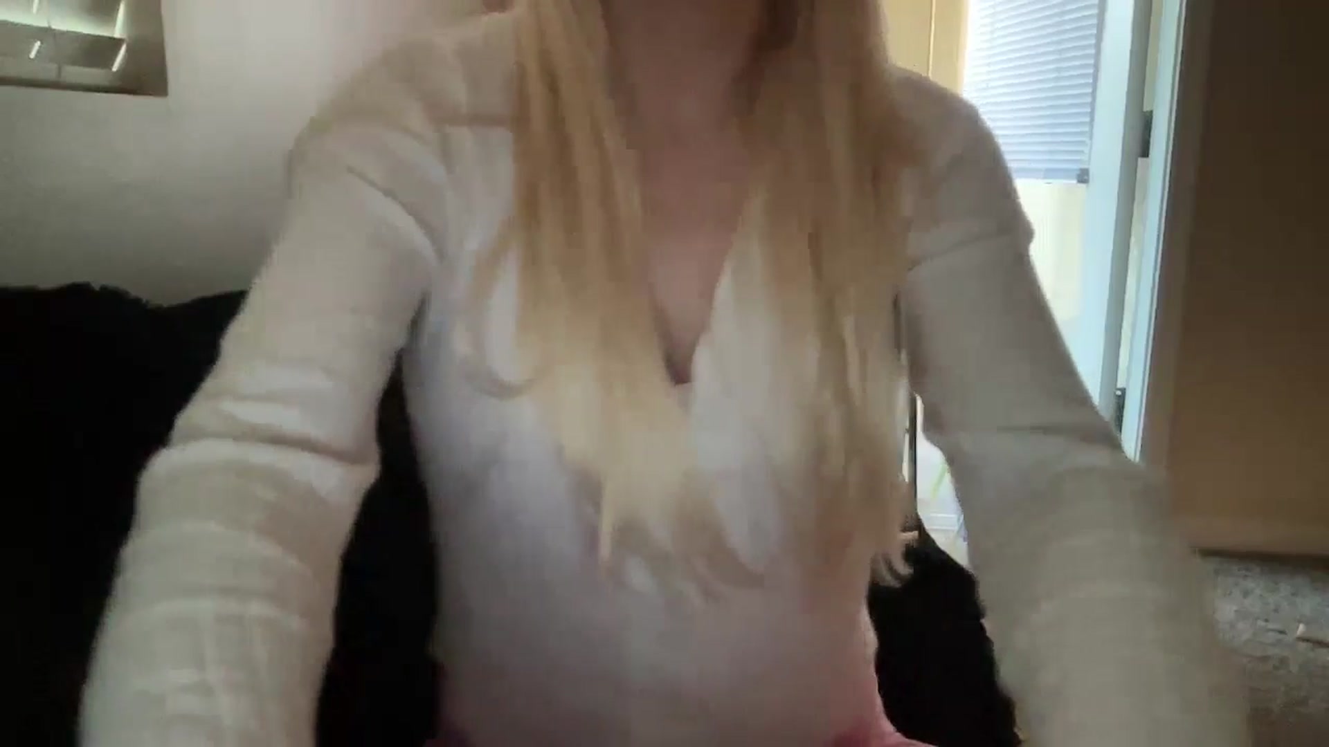 Gallery image thumbnail from pinkittyplay's myfreecams stream on, 05/23/2024, 12:47 image 16 of 20