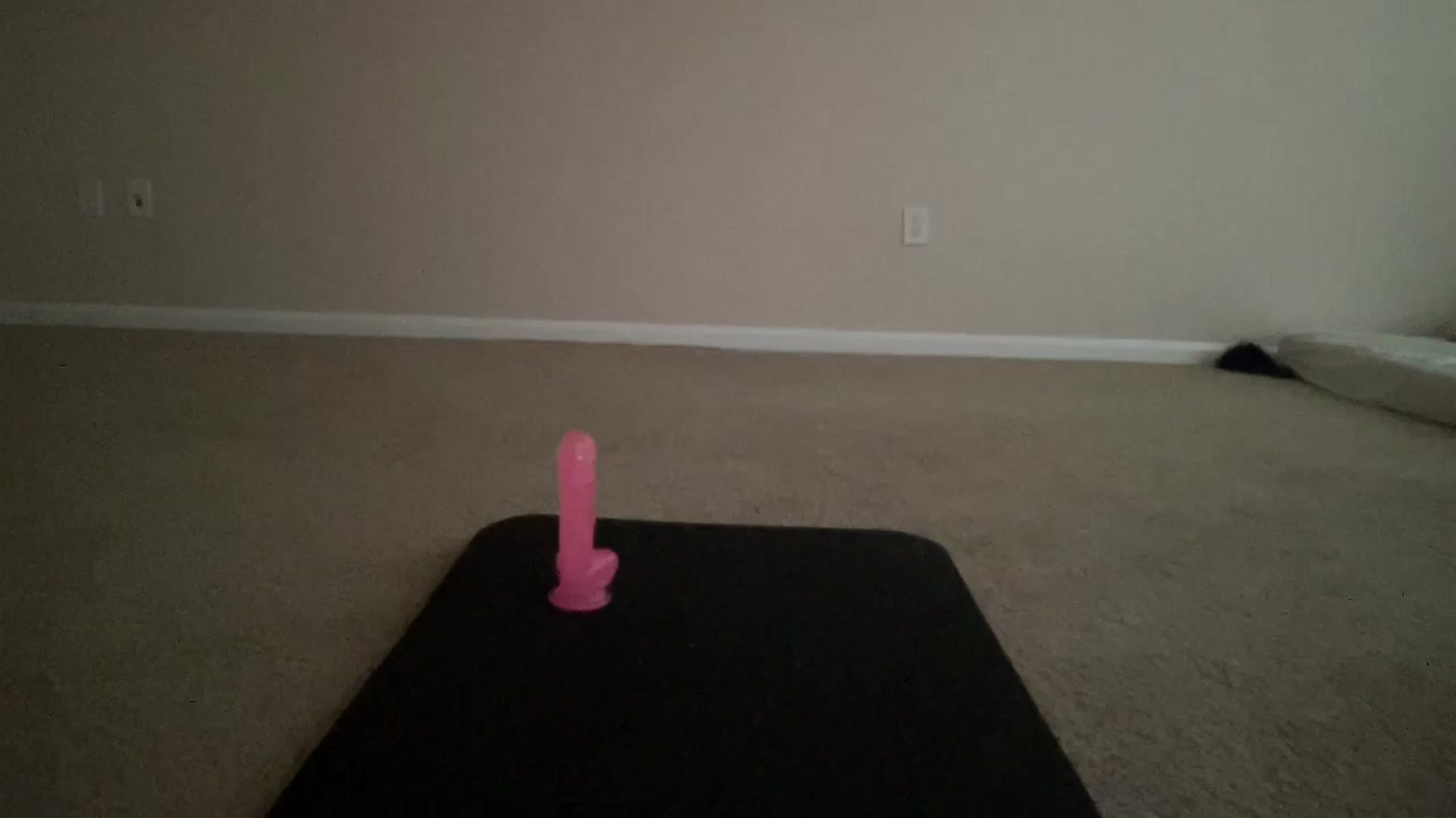 Gallery image thumbnail from pinkittyplay's myfreecams stream on, 05/28/2024, 20:46 image 9 of 20
