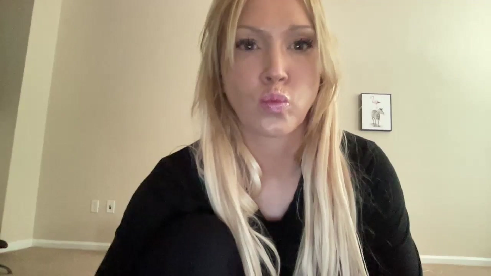 Gallery image thumbnail from pinkittyplay's myfreecams stream on, 06/17/2024, 16:50 image 5 of 20