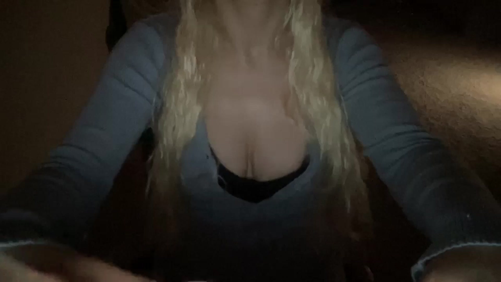 Gallery image thumbnail from pinkittyplay's myfreecams stream on, 06/26/2024, 11:39 image 8 of 20