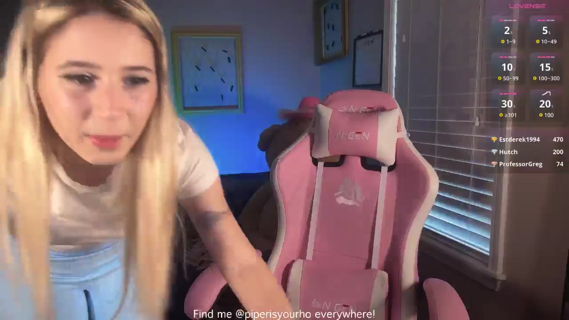 Gallery image thumbnail from piperisyourho's myfreecams stream on, 03/25/2025, 23:57 image 16 of 20