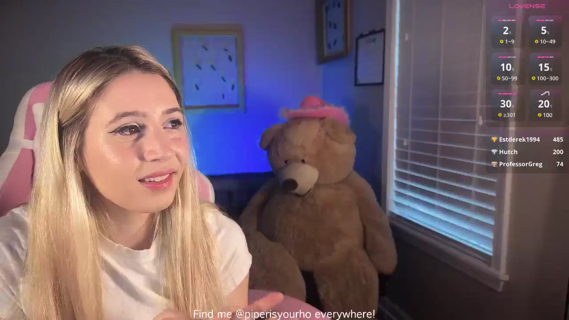 Gallery image thumbnail from piperisyourho's myfreecams stream on, 03/25/2025, 23:57 image 17 of 20