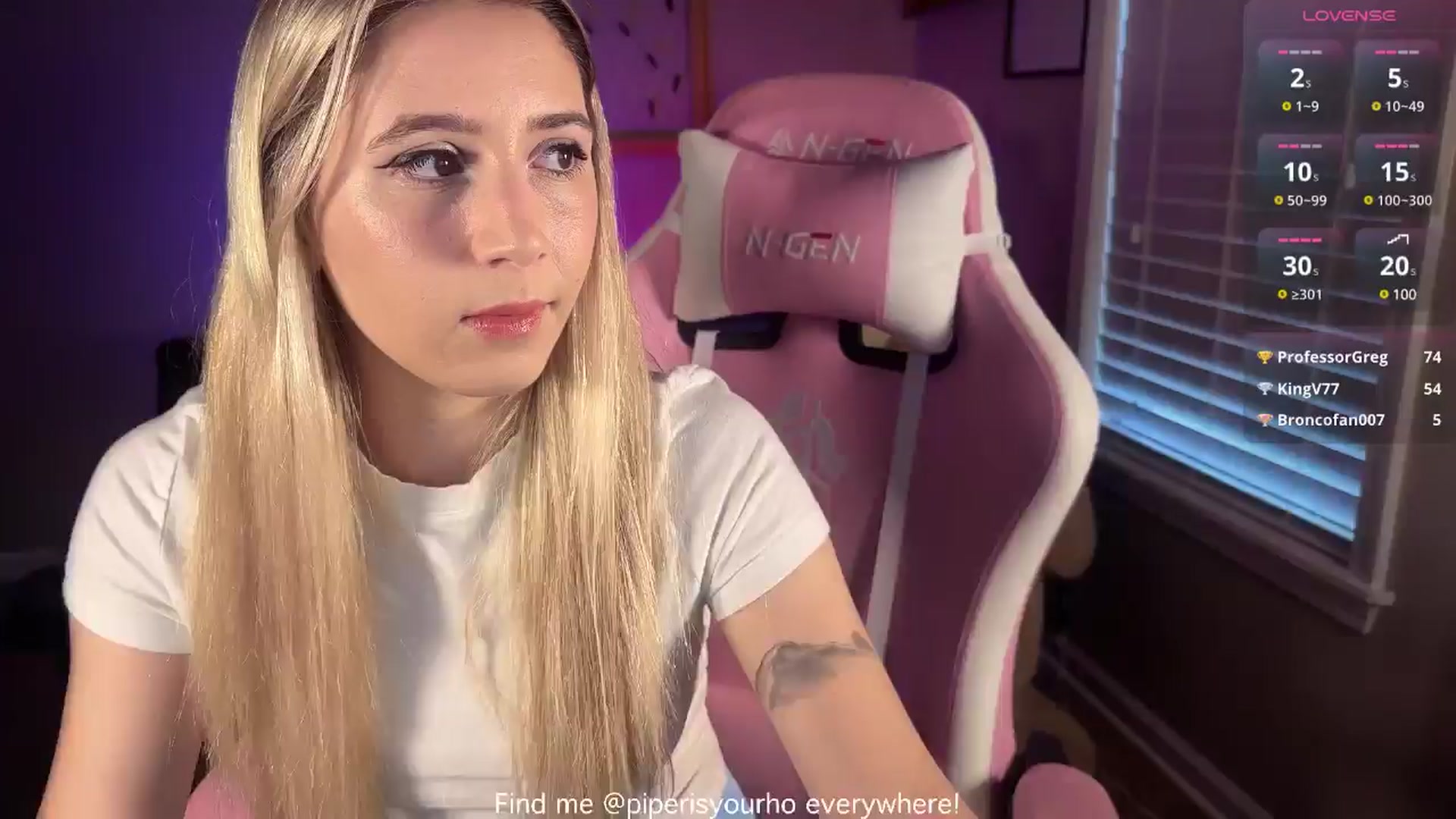 Gallery image thumbnail from piperisyourho's myfreecams stream on, 03/25/2025, 23:57 image 1 of 20