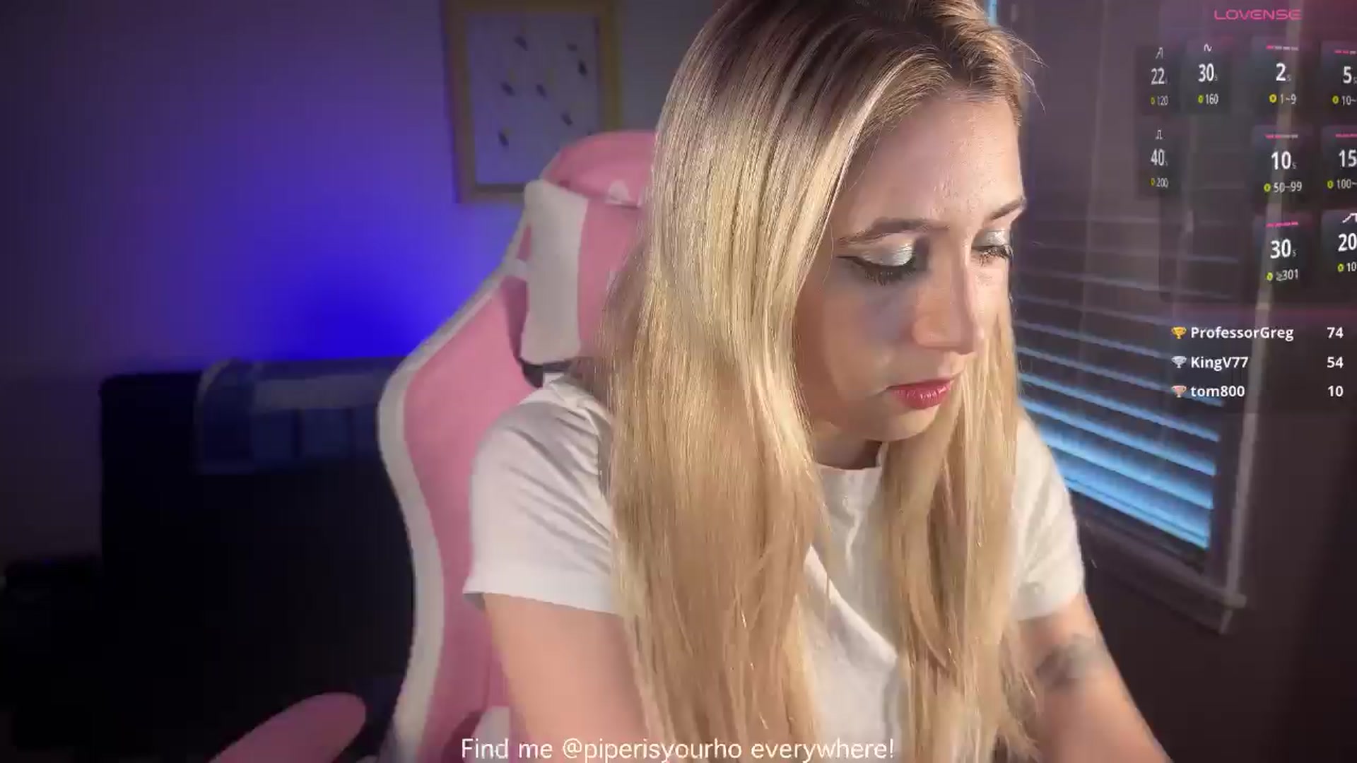 Gallery image thumbnail from piperisyourho's myfreecams stream on, 03/25/2025, 23:57 image 4 of 20