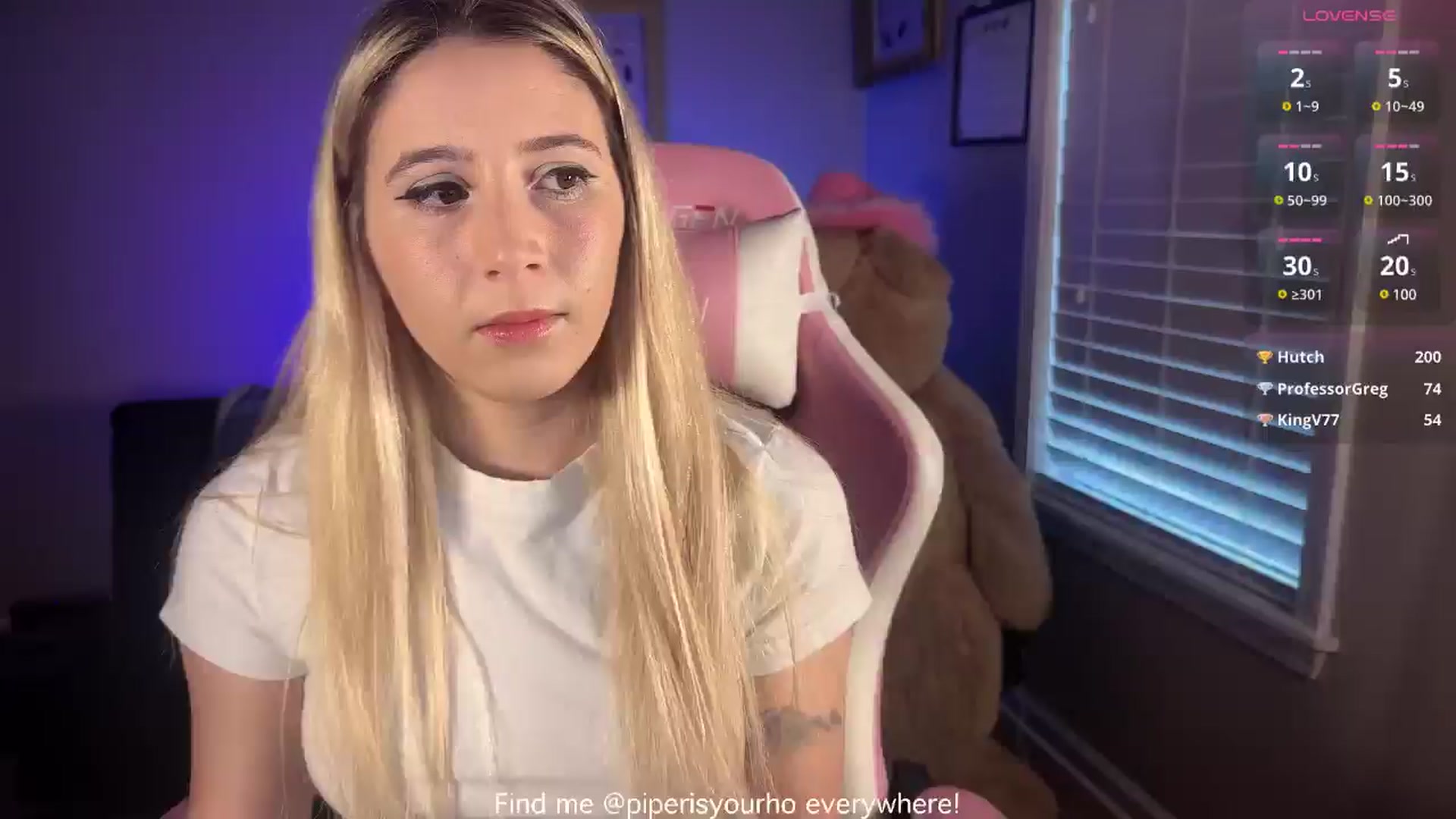 Gallery image thumbnail from piperisyourho's myfreecams stream on, 03/25/2025, 23:57 image 9 of 20