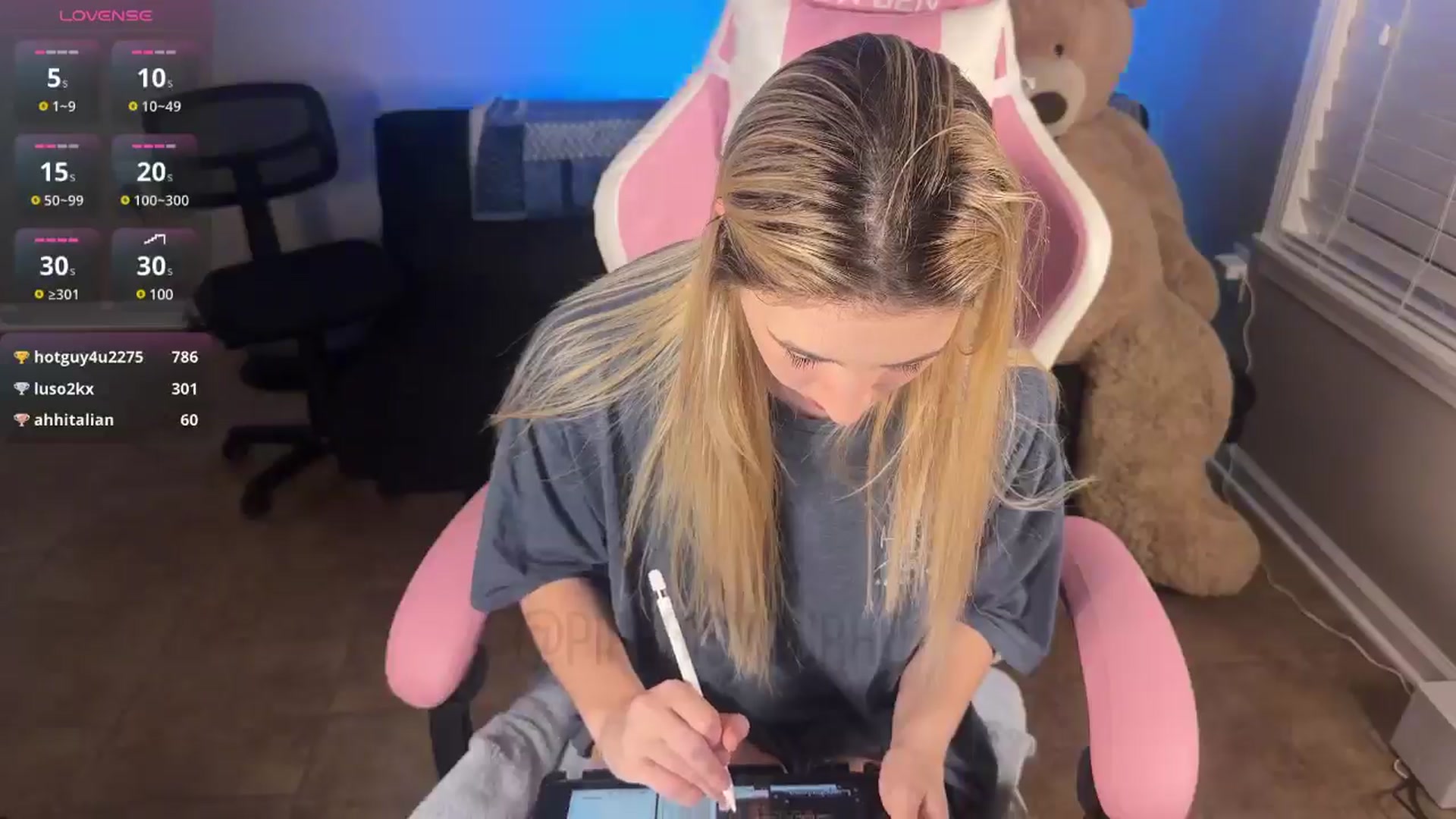 Gallery image thumbnail from piperisyourho's myfreecams stream on, 03/30/2025, 01:41 image 20 of 20