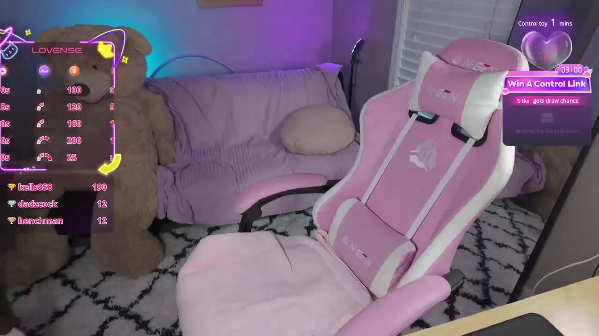 Gallery image thumbnail from piperisyourho's myfreecams stream on, 05/06/2025, 01:01 image 17 of 20