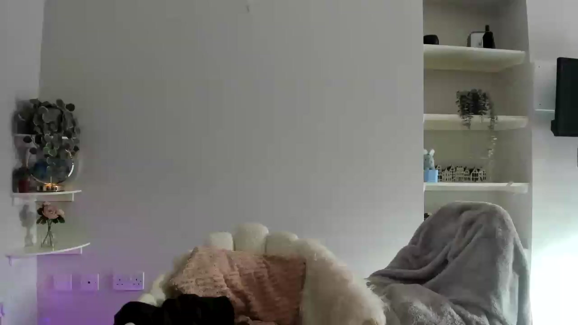 Gallery image thumbnail from pixelatedgirl's myfreecams stream on, 06/12/2026, 08:36 image 1 of 20