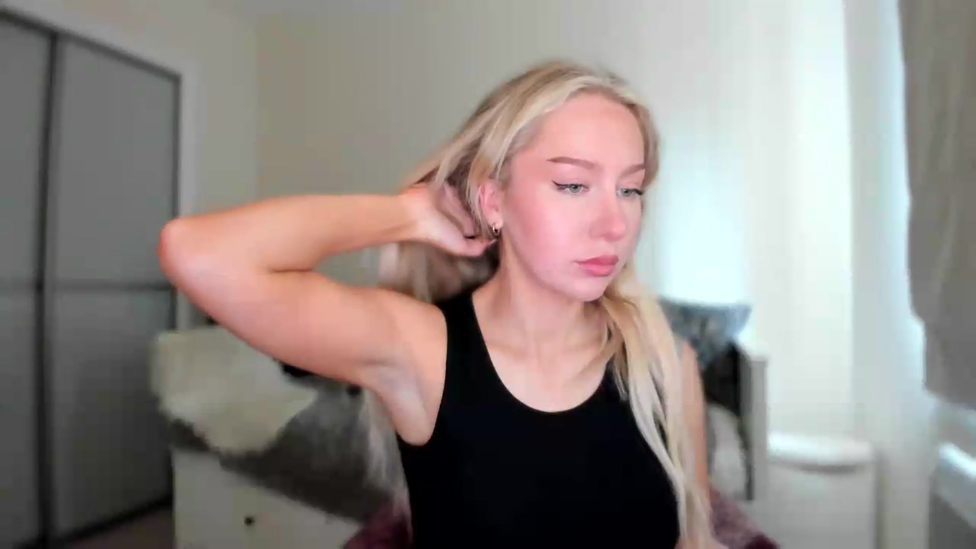 Gallery image thumbnail from pixelatedgirl's myfreecams stream on, 06/19/2026, 13:58 image 9 of 20