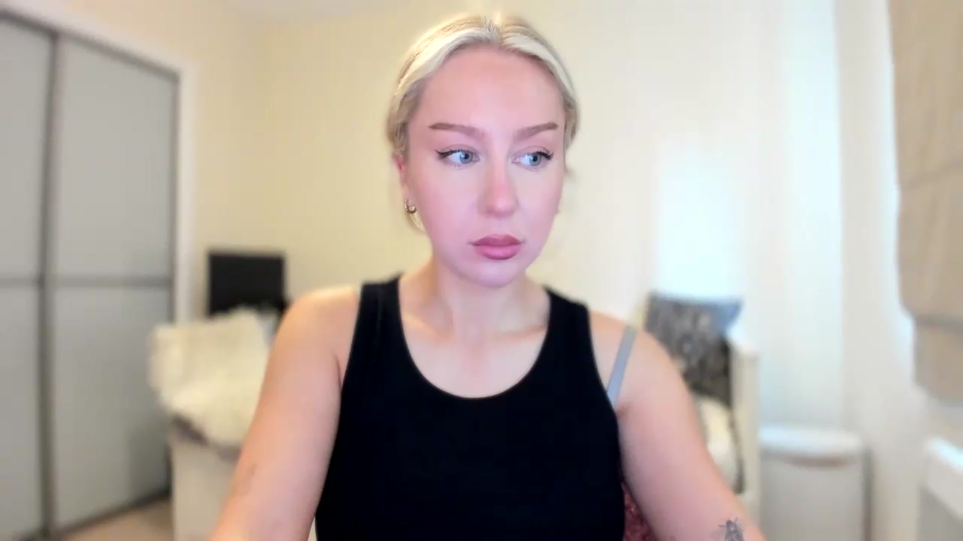 Gallery image thumbnail from pixelatedgirl's myfreecams stream on, 06/19/2026, 13:58 image 4 of 20