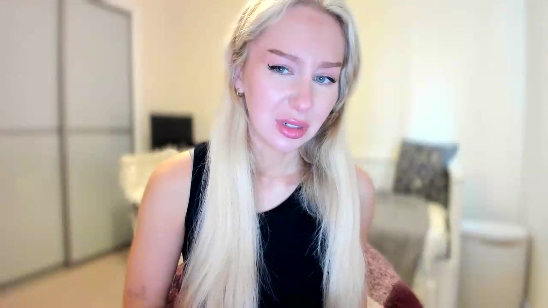 Gallery image thumbnail from pixelatedgirl's myfreecams stream on, 06/19/2026, 14:56 image 19 of 20