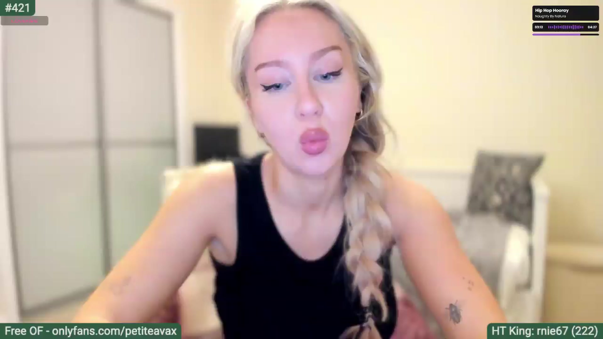 Gallery image thumbnail from pixelatedgirl's myfreecams stream on, 06/19/2026, 21:46 image 15 of 20